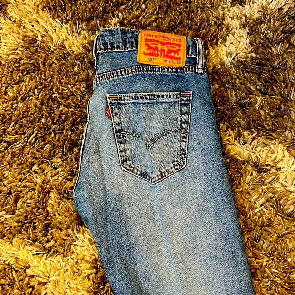 30x32 Levi 527s